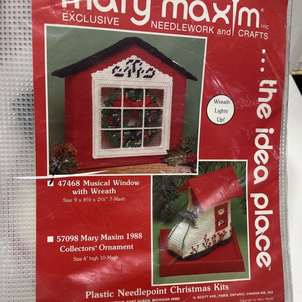 Mary Maxim Christmas ︱Plastic Needlepoint Kit︱Musical Window︱